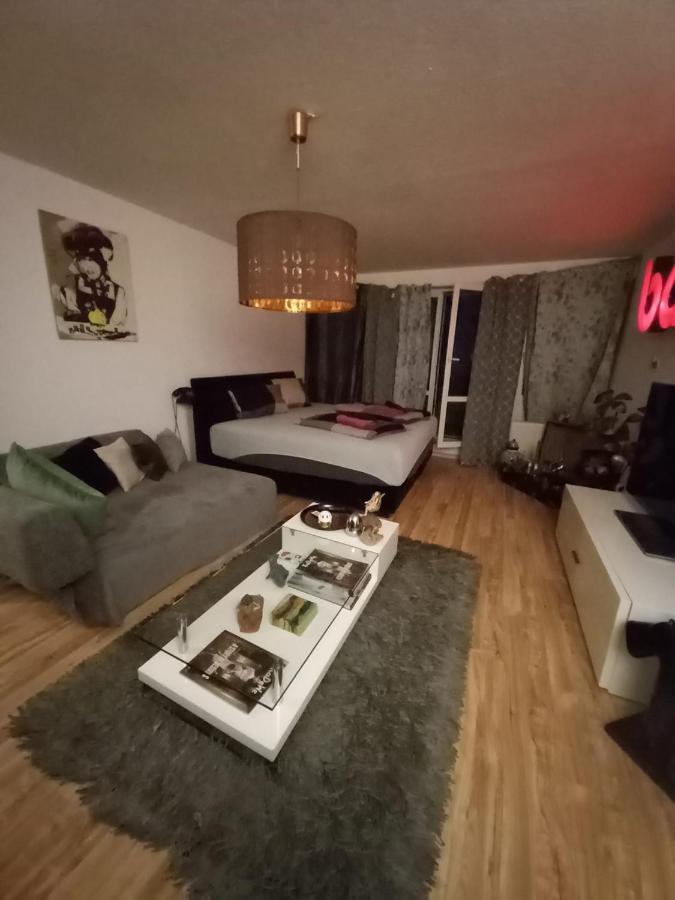Tolle Private 2-Zimmer Wohnung Im Szene Bezirk Berlin-Friedrichshain Eksteriør billede